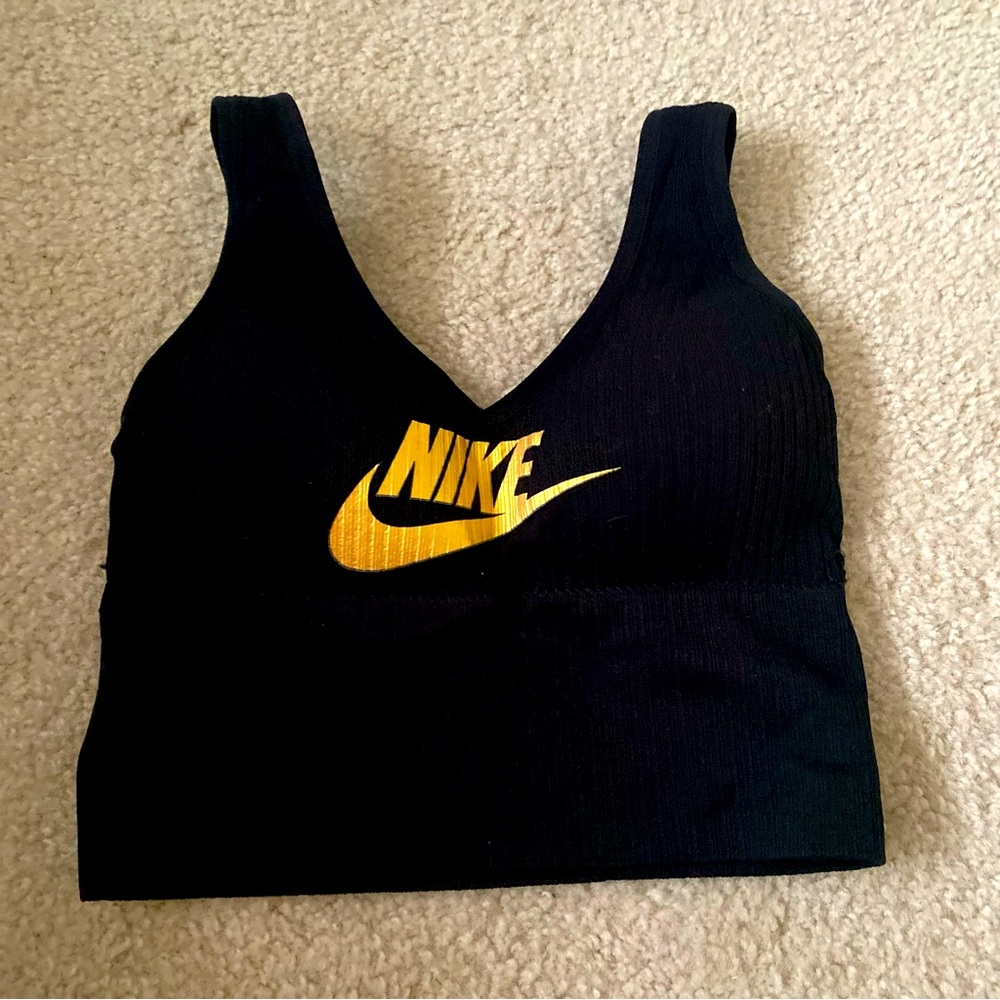 New without tag Nike bra